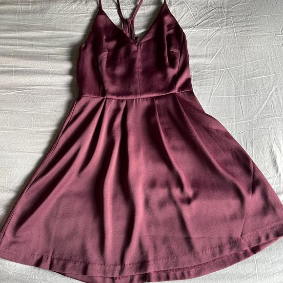 XS Dynamite Dress - Picture 1 of 5